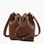 Lavero P29 shoulder bag.